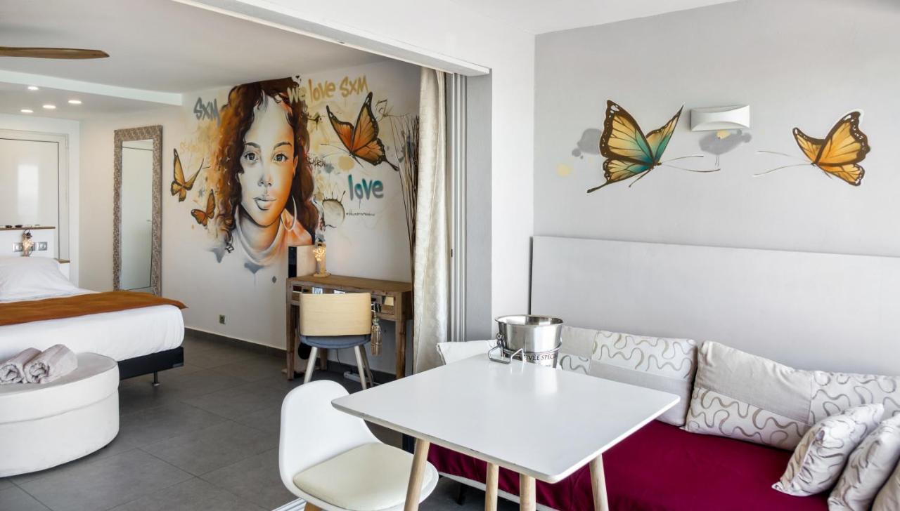 Official Page "Residence Bleu Marine" - Sea View Apartments & Studios - Saint-Martin French Side グランカーズ エクステリア 写真