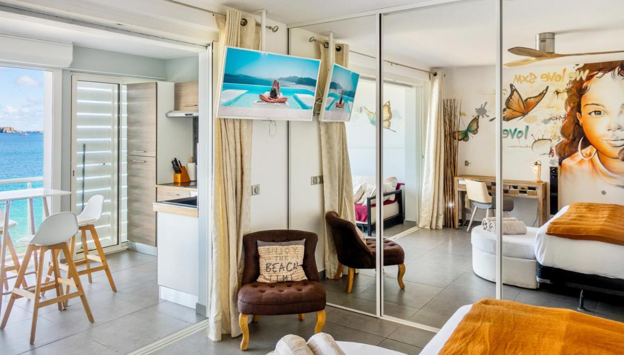 Official Page "Residence Bleu Marine" - Sea View Apartments & Studios - Saint-Martin French Side グランカーズ エクステリア 写真