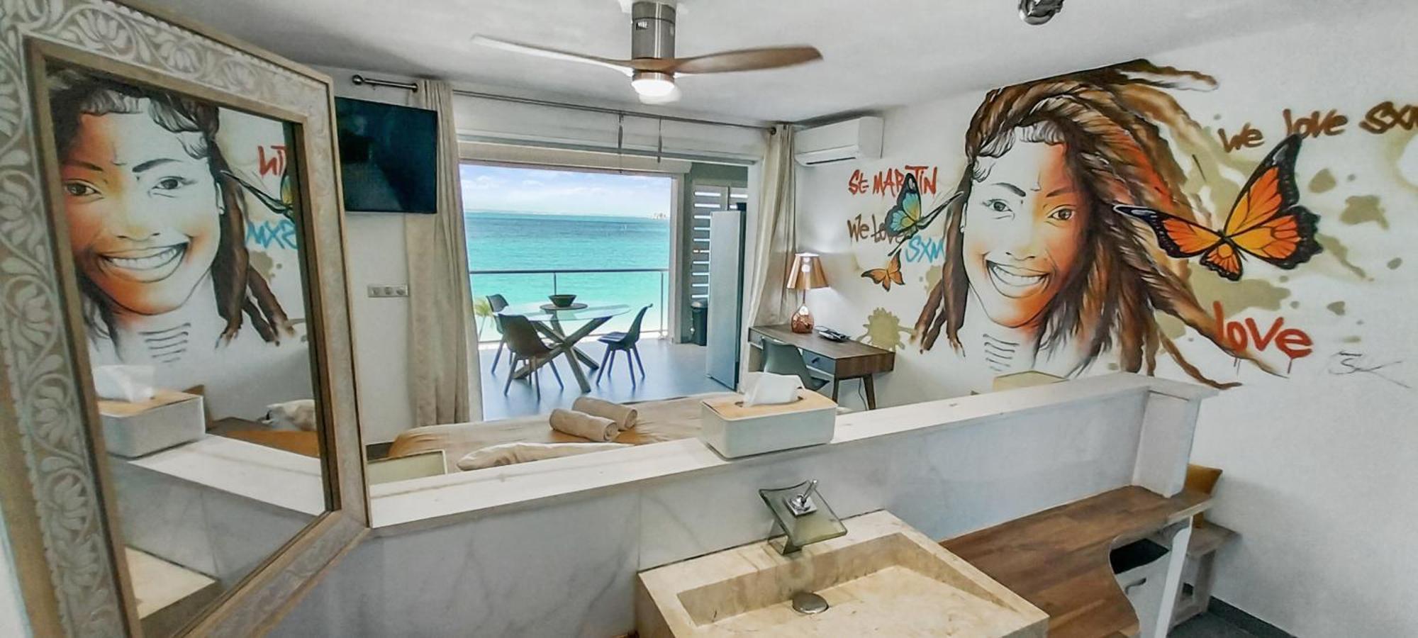 Official Page "Residence Bleu Marine" - Sea View Apartments & Studios - Saint-Martin French Side グランカーズ エクステリア 写真