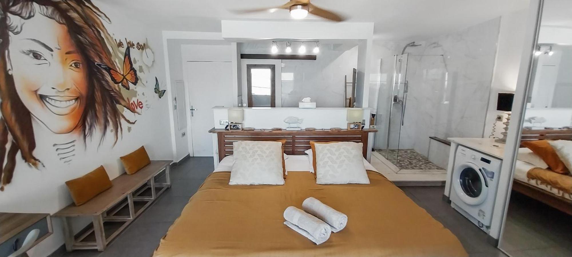 Official Page "Residence Bleu Marine" - Sea View Apartments & Studios - Saint-Martin French Side グランカーズ エクステリア 写真