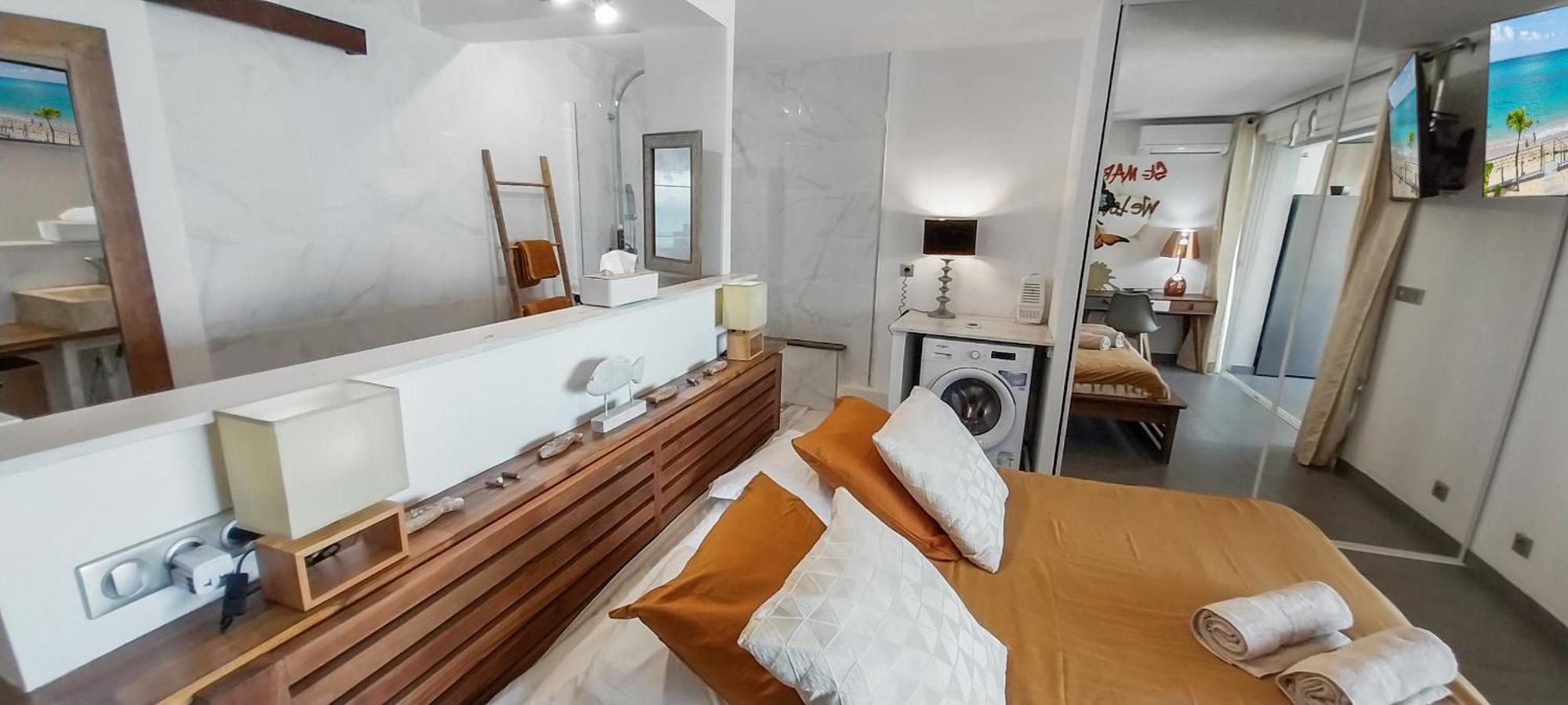 Official Page "Residence Bleu Marine" - Sea View Apartments & Studios - Saint-Martin French Side グランカーズ 部屋 写真